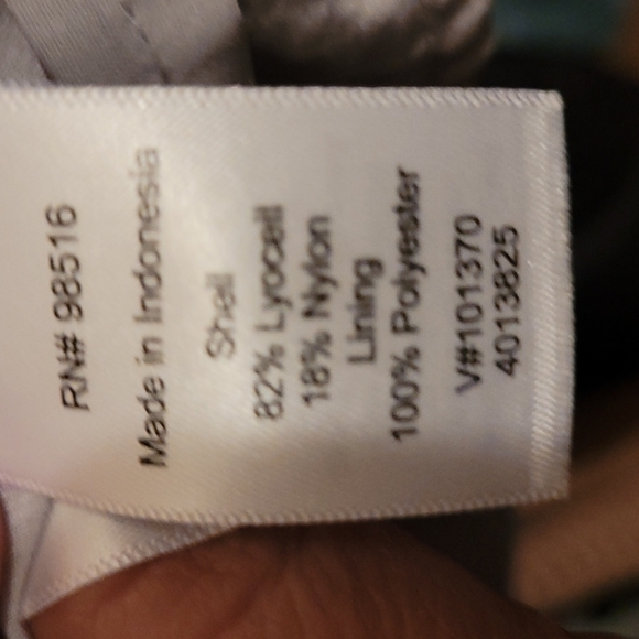 Coldwater Creek* Sleevless top* Pale Gray/Sequins* Sz L - Picture 6 of 6